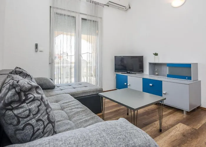 With Parking Space - 18518 Apartment *