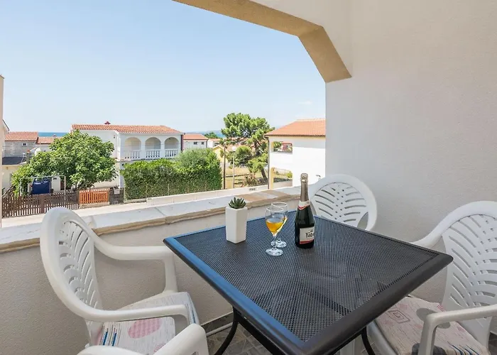 With Parking Space - 18518 Apartment *