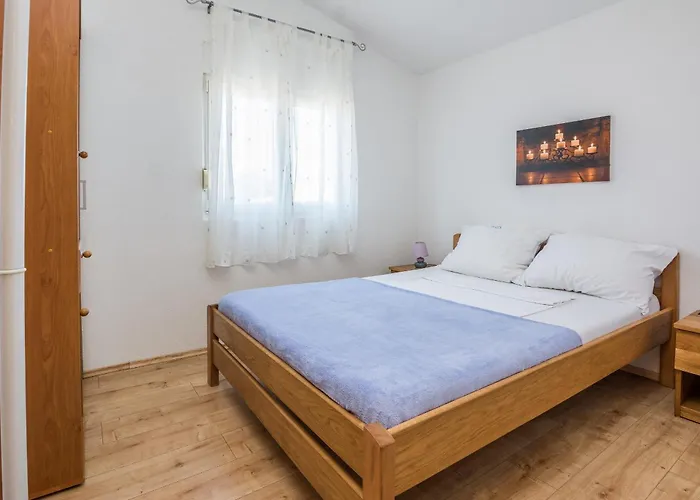 With Parking Space - 18518 * Vir